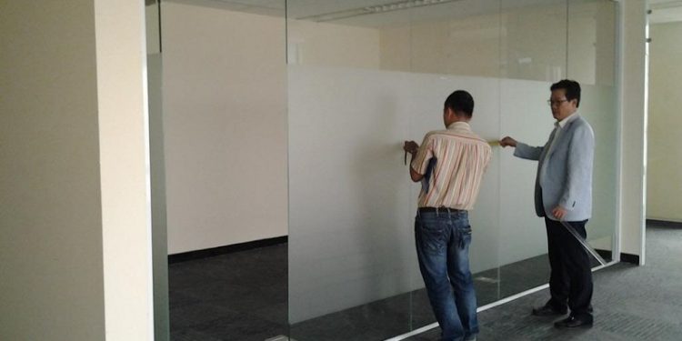 Các đơn vị cung cấp dịch vụ sửa cửa kính Hoàn Kiếm